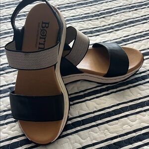 Born Women's Black and Cream Sandals